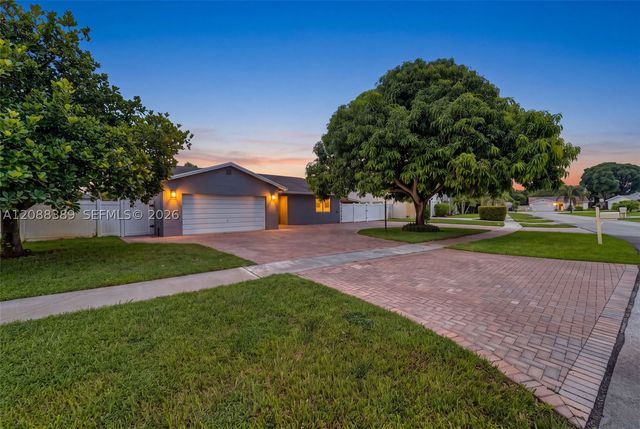 9341 SW 16th Rd W, Boca Raton, FL 33428