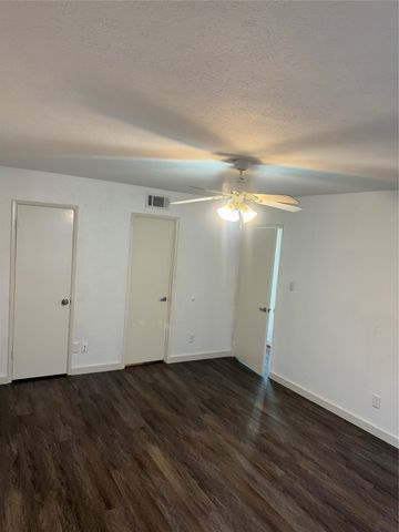 4404 Chapman Street, The Colony, TX 75056