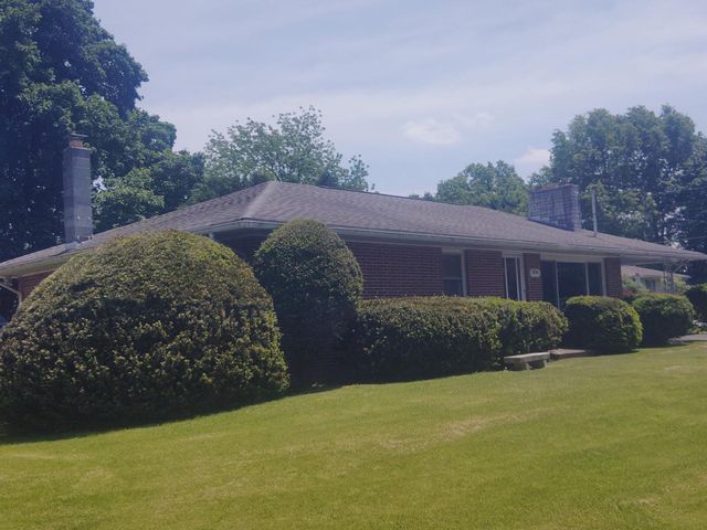 7690 DANIEL DR, Harrisburg, PA 17112