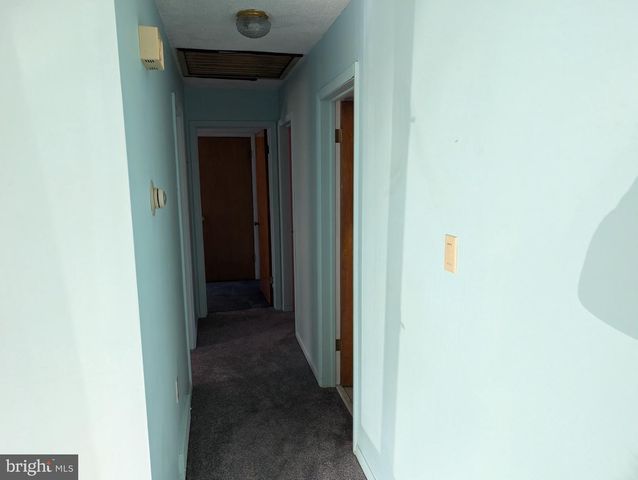 7690 DANIEL DR, Harrisburg, PA 17112