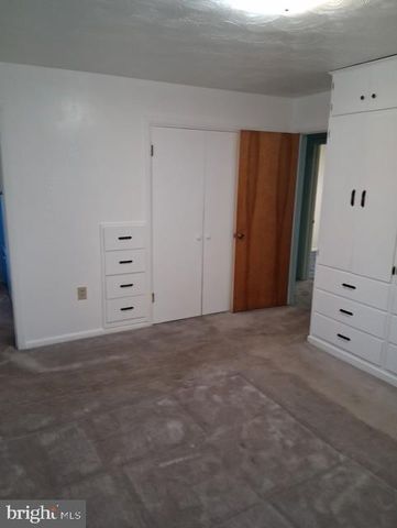 7690 DANIEL DR, Harrisburg, PA 17112