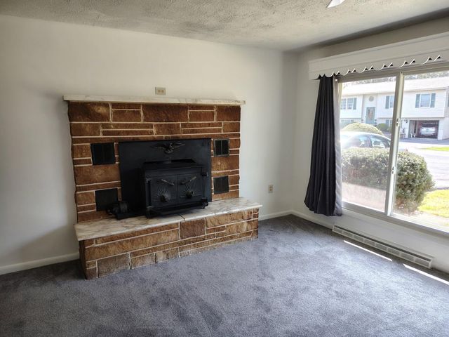 7690 DANIEL DR, Harrisburg, PA 17112