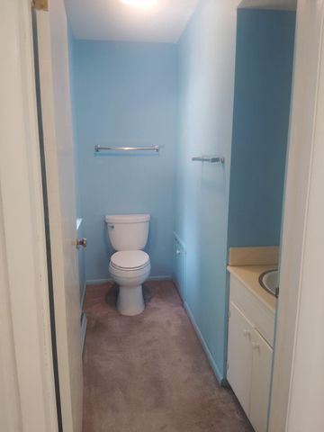 7690 DANIEL DR, Harrisburg, PA 17112