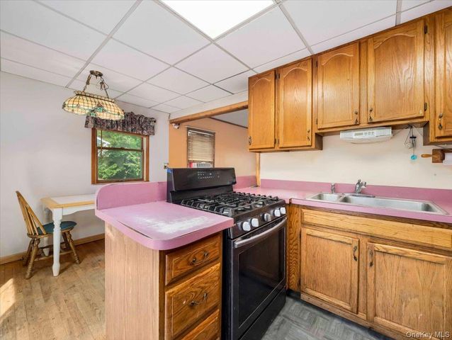 7 Hillaire Place, Nanuet, NY 10954