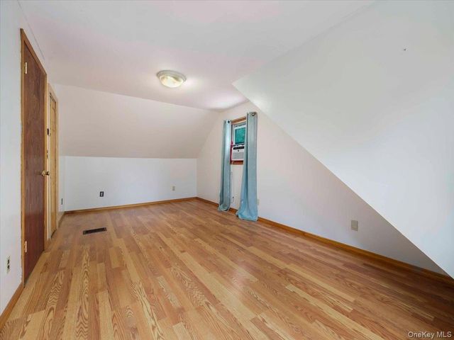 7 Hillaire Place, Nanuet, NY 10954