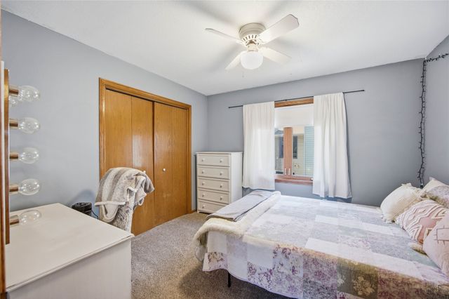 1752 NW 101st Street, Clive, IA 50325