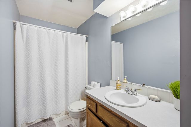 1752 NW 101st Street, Clive, IA 50325