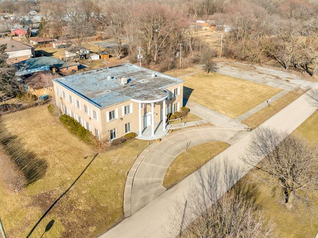 13651 S Crawford Avenue, Crestwood, IL 60418