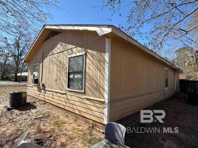 301 E Hickory Street, Bay Minette, AL 36507