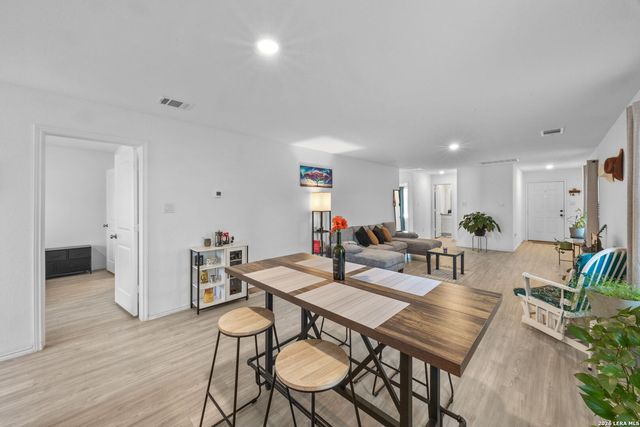 7415 DONKEY VLY, San Antonio, TX 78252