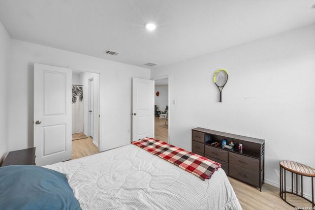 7415 DONKEY VLY, San Antonio, TX 78252