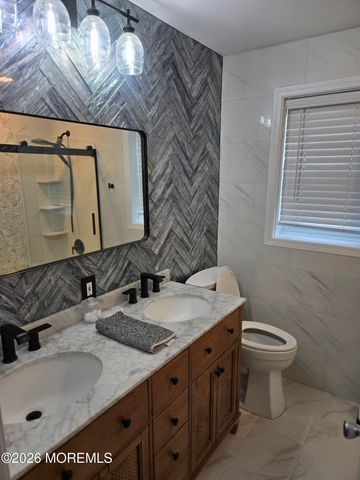 1934 Birchbark Place, Toms River, NJ 08753