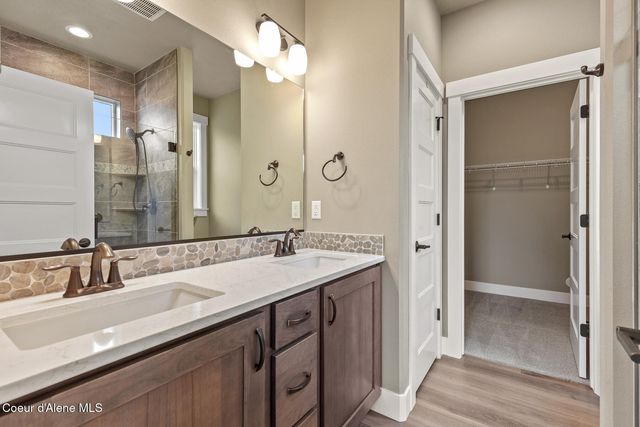 22835 E Edgewater Ln, Liberty Lake, WA 99019