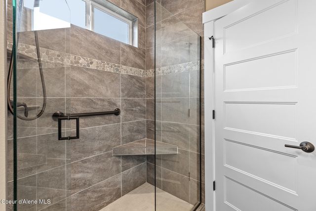 22835 E Edgewater Ln, Liberty Lake, WA 99019