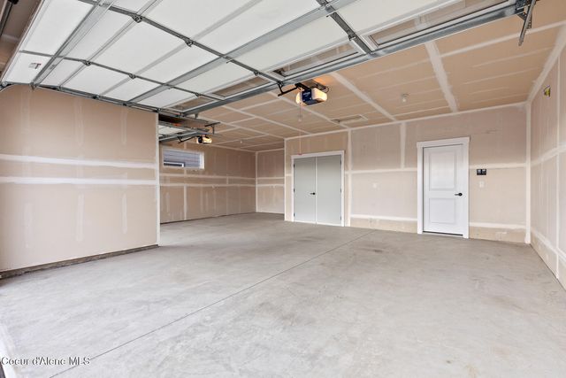 22835 E Edgewater Ln, Liberty Lake, WA 99019