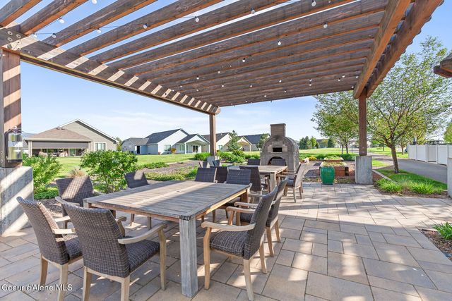 22835 E Edgewater Ln, Liberty Lake, WA 99019