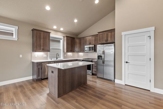 22835 E Edgewater Ln, Liberty Lake, WA 99019