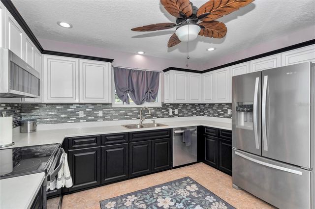 8889 SW 116TH STREET ROAD, Ocala, FL 34481