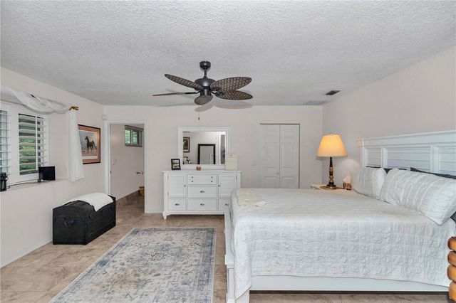 8889 SW 116TH STREET ROAD, Ocala, FL 34481