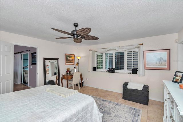 8889 SW 116TH STREET ROAD, Ocala, FL 34481