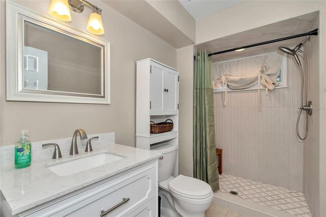 8889 SW 116TH STREET ROAD, Ocala, FL 34481