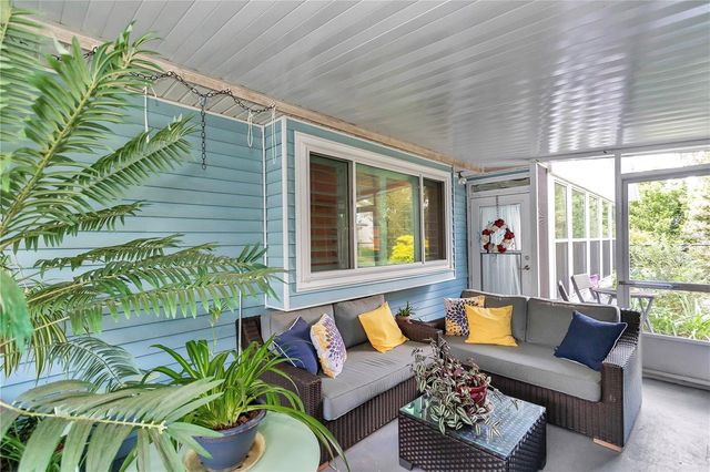 8889 SW 116TH STREET ROAD, Ocala, FL 34481