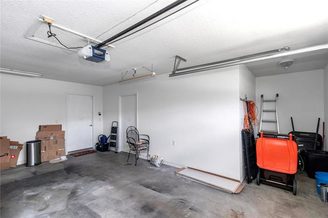 8889 SW 116TH STREET ROAD, Ocala, FL 34481