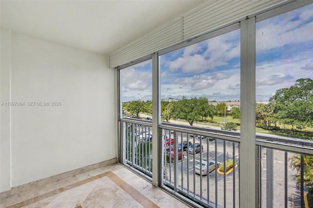 4200 Hillcrest Dr 408, Hollywood, FL 33021