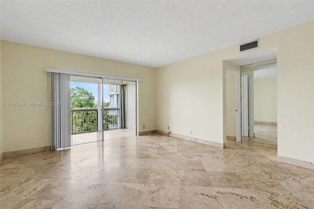 4200 Hillcrest Dr 408, Hollywood, FL 33021