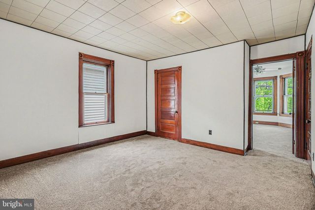 122 S CEDAR ST, Lititz, PA 17543