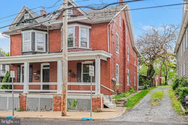122 S CEDAR ST, Lititz, PA 17543