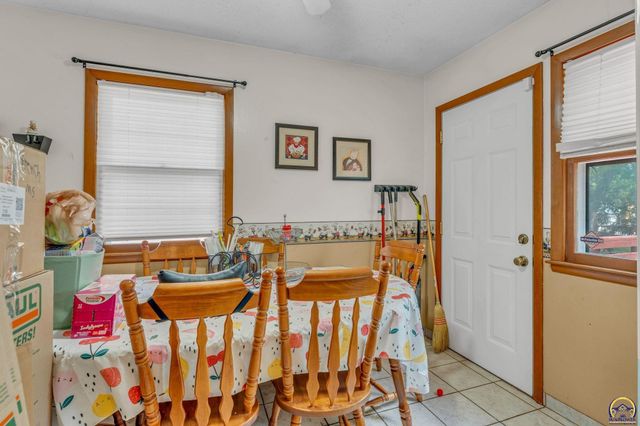 2018 SW Fairlawn RD, Topeka, KS 66604