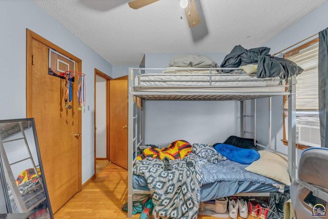2018 SW Fairlawn RD, Topeka, KS 66604