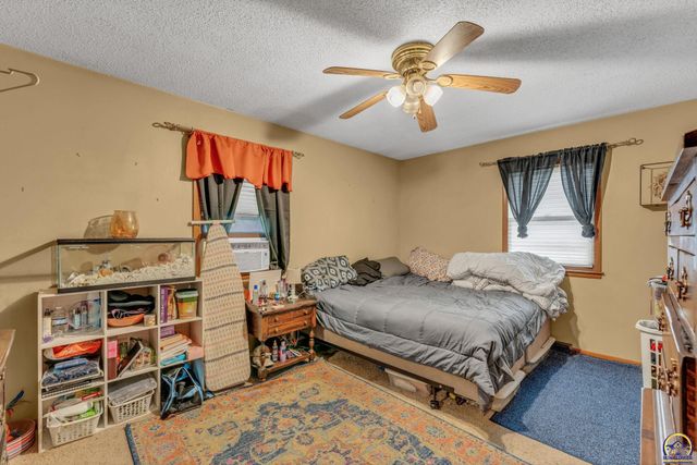 2018 SW Fairlawn RD, Topeka, KS 66604