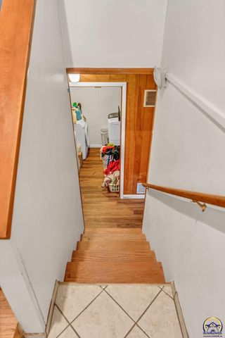 2018 SW Fairlawn RD, Topeka, KS 66604