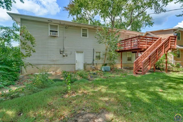 2018 SW Fairlawn RD, Topeka, KS 66604