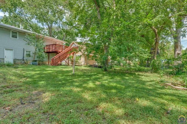 2018 SW Fairlawn RD, Topeka, KS 66604