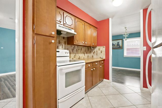 2917 Washington Avenue, Evansville, IN 47714