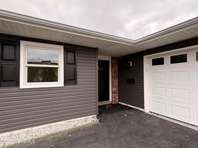 91 Clay Circle, Brick, NJ 08724