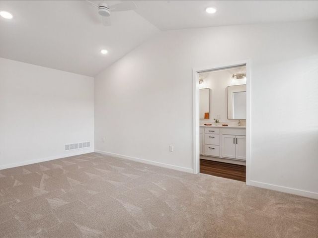 192 Huntington Drive, Iowa City, IA 52245