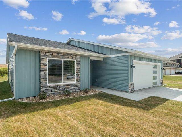 192 Huntington Drive, Iowa City, IA 52245