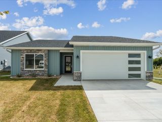 192 Huntington Drive, Iowa City, IA 52245