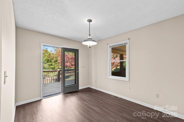 2855 Wildwood Street, Hudson, NC 28638