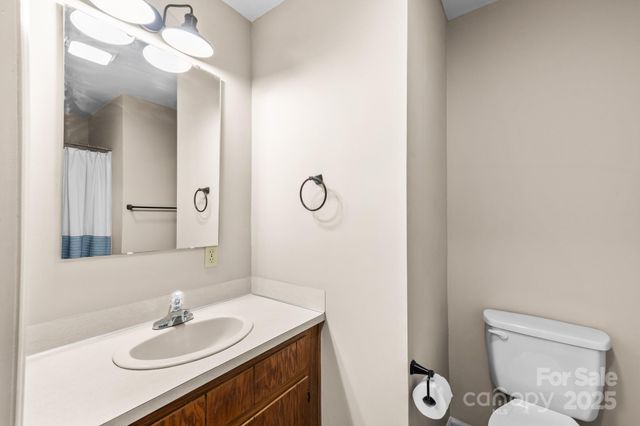 2855 Wildwood Street, Hudson, NC 28638