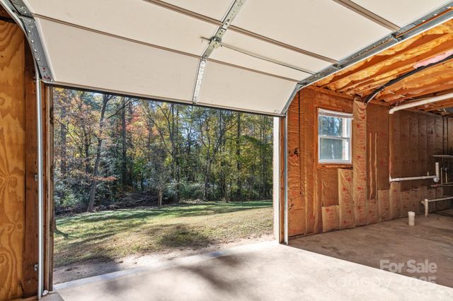 2855 Wildwood Street, Hudson, NC 28638