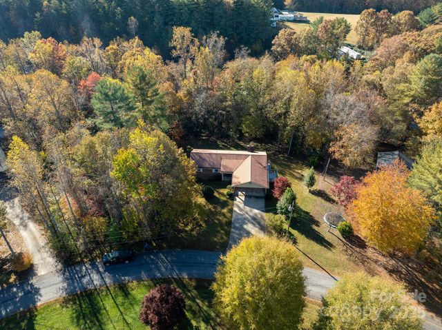 2855 Wildwood Street, Hudson, NC 28638