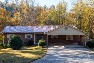 2855 Wildwood Street, Hudson, NC 28638