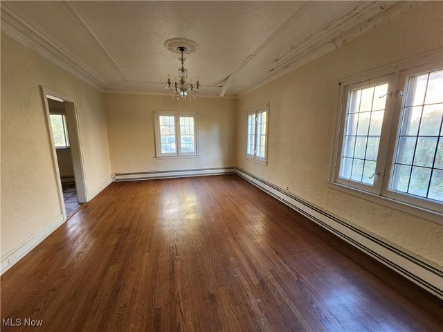 1854 5th Avenue, Youngstown, OH 44504