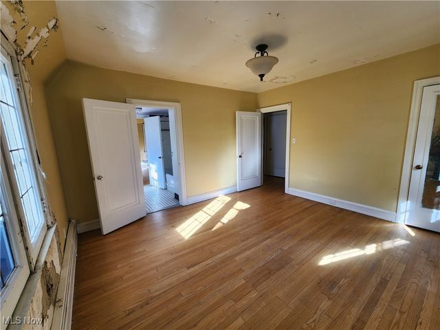 1854 5th Avenue, Youngstown, OH 44504