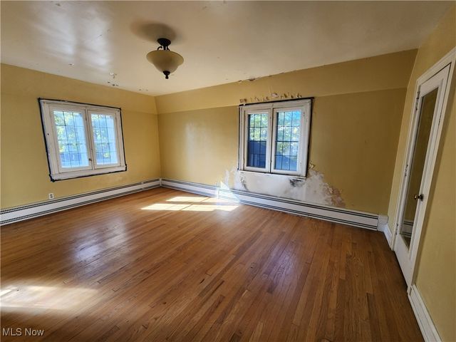 1854 5th Avenue, Youngstown, OH 44504